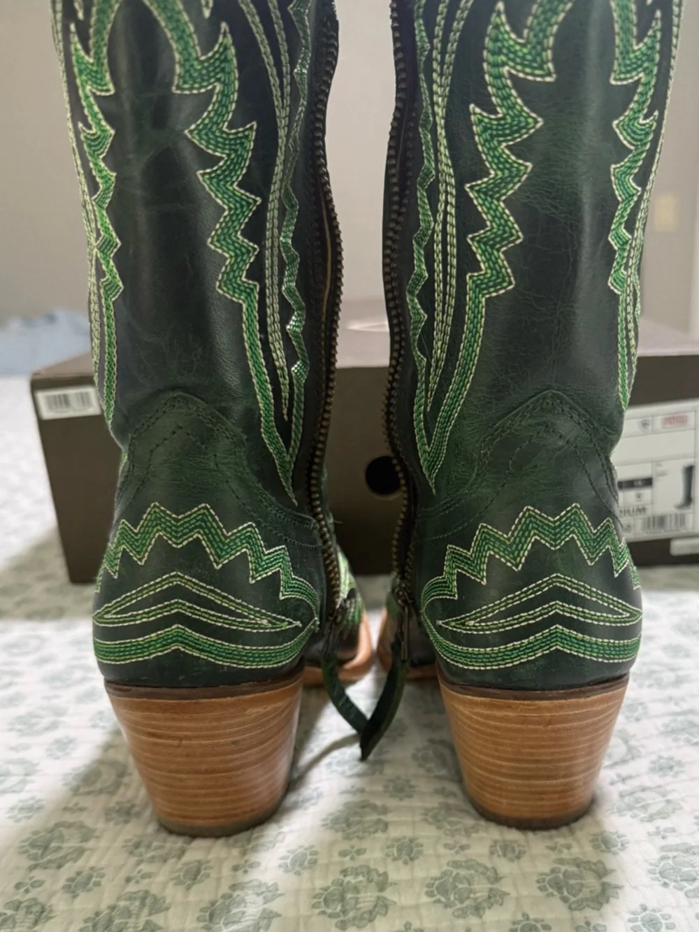 Women’s Ariat Casanova Cowboy Boots Lucky Clover Size 7.5 - Picture 6 of 14